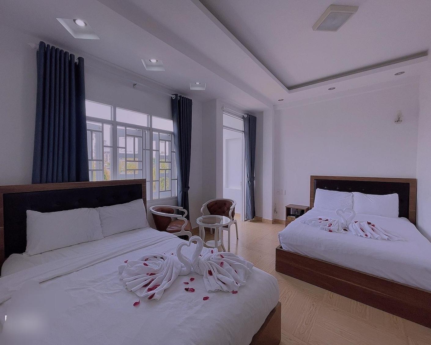 Phuong Vy Hotel Da Lat Exterior photo